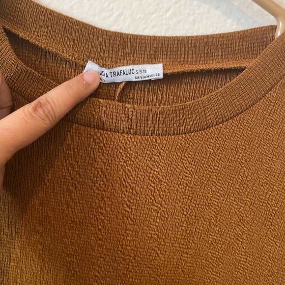 ZARA Trafaluc Puff SLeeve Top, Size M - Picture 3 of 4